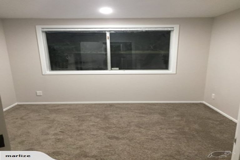 Photo of property in 2/561 Beach Road, Murrays Bay, Auckland, 0630