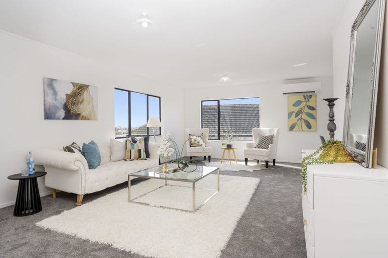 Photo of property in 4229 Great North Road, Glendene, Auckland, 0602