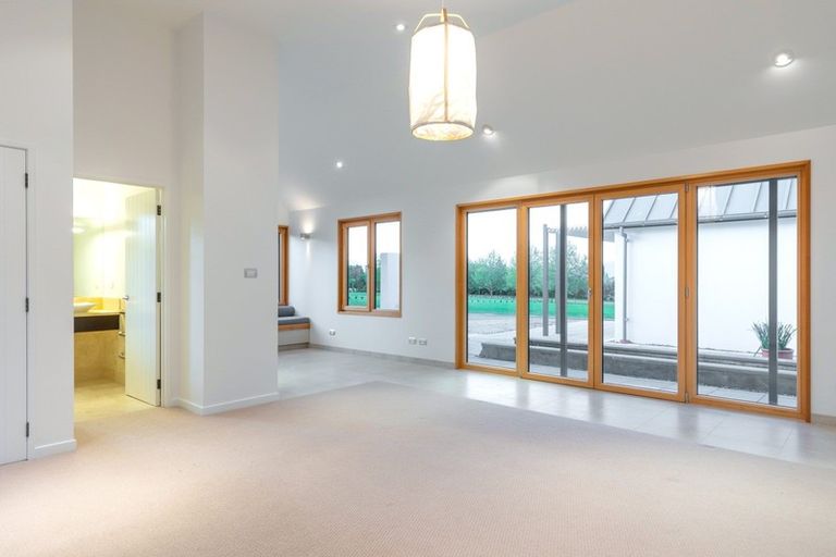 Photo of property in 6 Dry Hills Rise, Riverlands, Blenheim, 7274