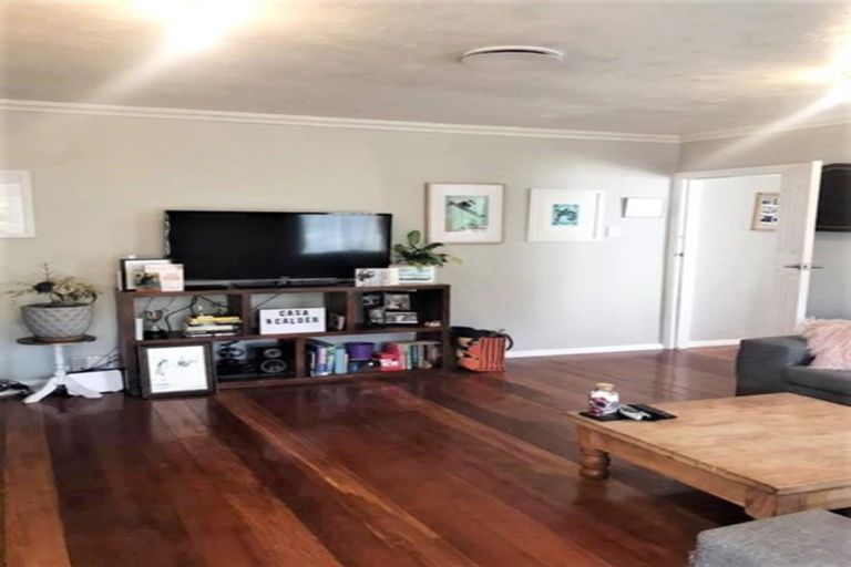 Photo of property in 94 Woodland Road, Johnsonville, Wellington, 6037