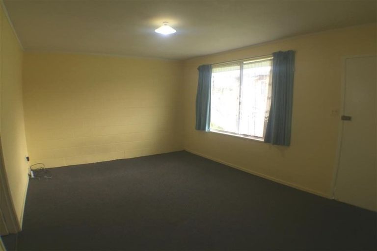 Photo of property in 3/76 Portage Road, New Lynn, Auckland, 0600