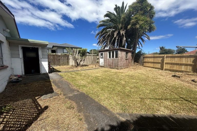 Photo of property in 2/1 Rosier Road, Glen Eden, Auckland, 0602
