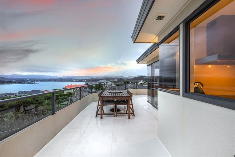 Photo of property in 24 Saint Ives Drive, Camborne, Porirua, 5026