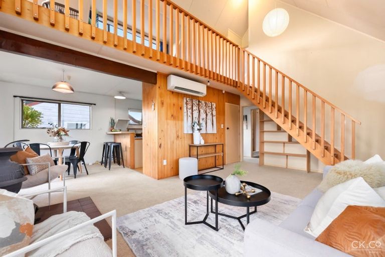 Photo of property in 44 Mossburn Grove, Kelson, Lower Hutt, 5010