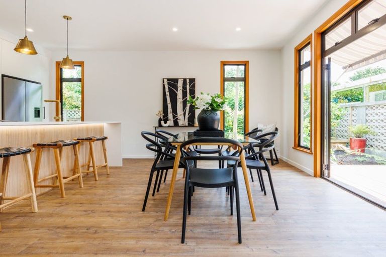 Photo of property in 17a Lincoln Terrace, Hokowhitu, Palmerston North, 4410