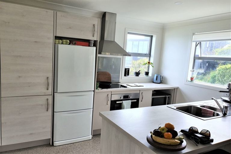 Photo of property in 8a Homebush Road, Khandallah, Wellington, 6035