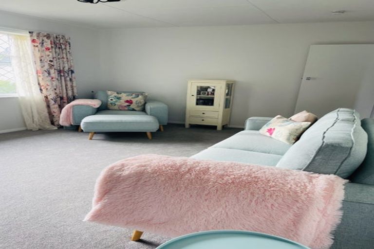 Photo of property in 9 Miles Place, Awapuni, Palmerston North, 4412