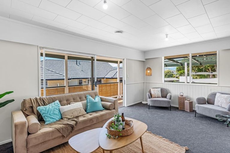 Photo of property in 198 Tutere Street, Waikanae Beach, Waikanae, 5036