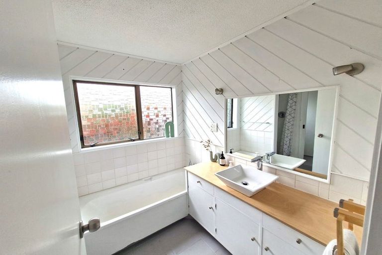 Photo of property in 95b Dickson Road, Papamoa Beach, Papamoa, 3118