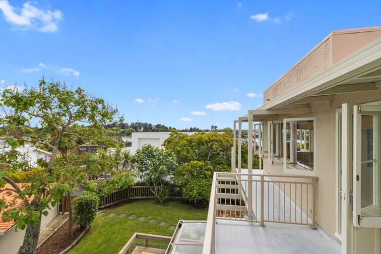 Photo of property in 131 Lake Crescent, Hamilton Lake, Hamilton, 3204