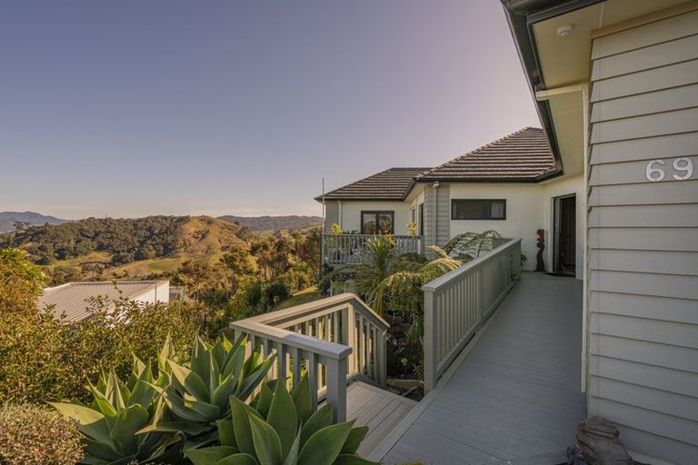 Photo of property in 69 Centennial Drive, Whitianga, 3510