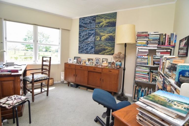 Photo of property in 53 Richmond Road, Carterton, 5713