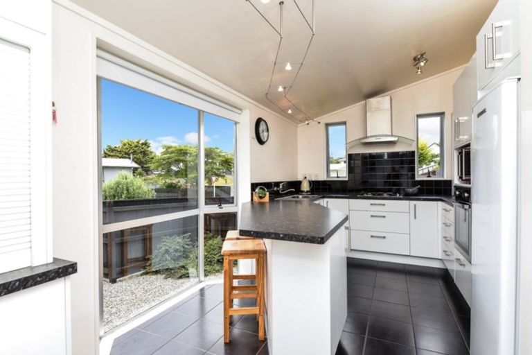 Photo of property in 1 Hatea Place, Dinsdale, Hamilton, 3204