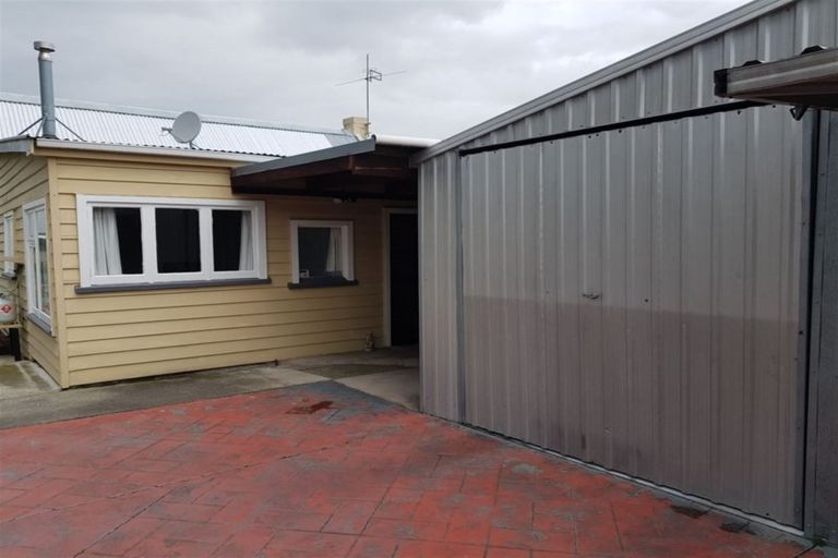 Photo of property in 17 Akaroa Street, Kaiapoi, 7630