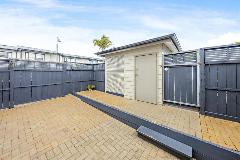 Photo of property in 40/2 Armoy Drive, East Tamaki, Auckland, 2016