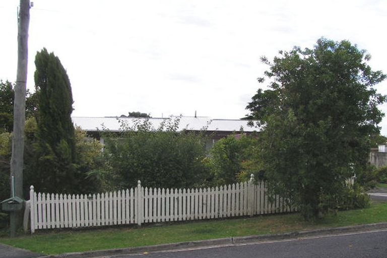 Photo of property in 2/3 Herbert Street, Hauraki, Auckland, 0622