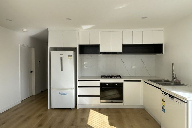 Photo of property in 59a Cedar Heights Avenue, Massey, Auckland, 0614