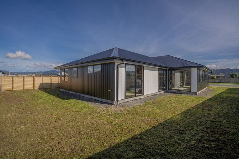 Photo of property in 267 Kupe Drive, Whitianga, 3510