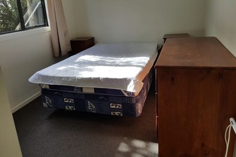 Photo of property in 8d Schnapper Rock Road, Schnapper Rock, Auckland, 0632