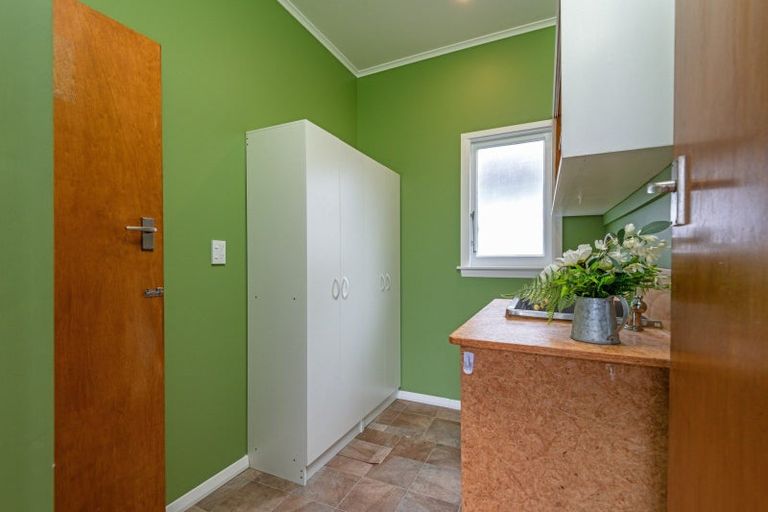 Photo of property in 8 Cuba Street, Takaro, Palmerston North, 4412