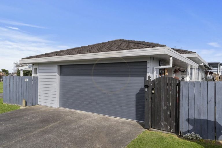 Photo of property in 1/11 Volta Place, Clendon Park, Auckland, 2103