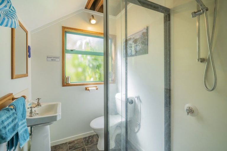 Photo of property in 35 Whiritoa Beach Road, Whiritoa, Whangamata, 3691