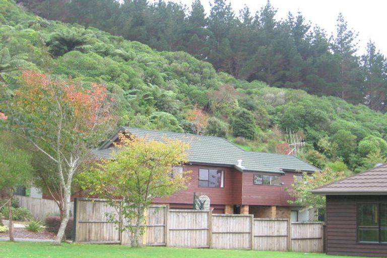 Photo of property in 70 Peterhouse Street, Tawa, Wellington, 5028