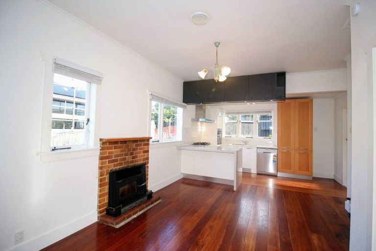 Photo of property in 21a Nile Road, Milford, Auckland, 0620