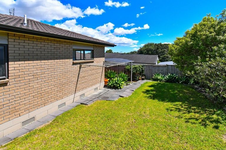 Photo of property in 54 Packspur Drive, Flat Bush, Auckland, 2016