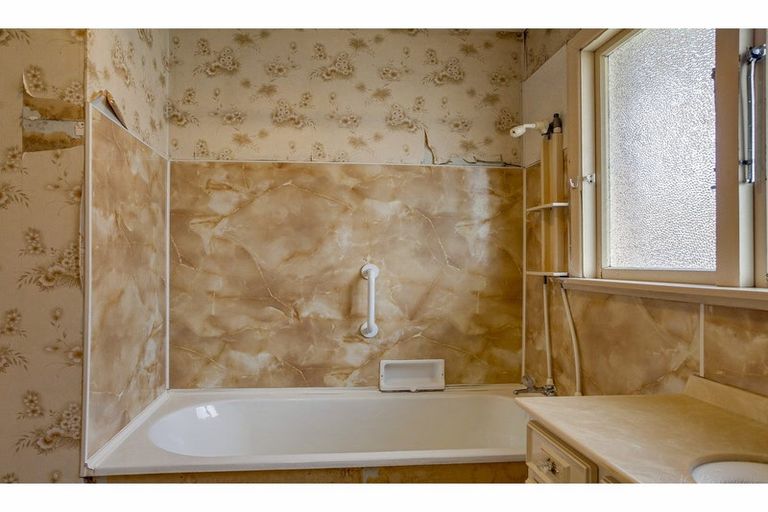 Photo of property in 24 Cornwall Street, Watlington, Timaru, 7910