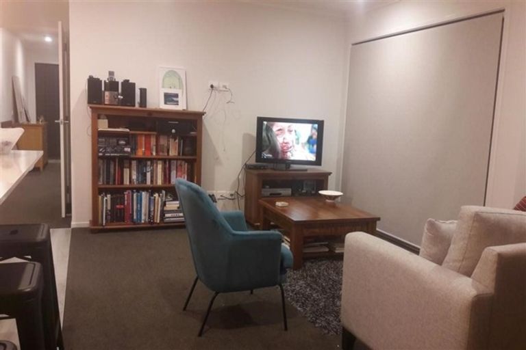 Photo of property in 4 Mooring Close, Whitby, Porirua, 5024