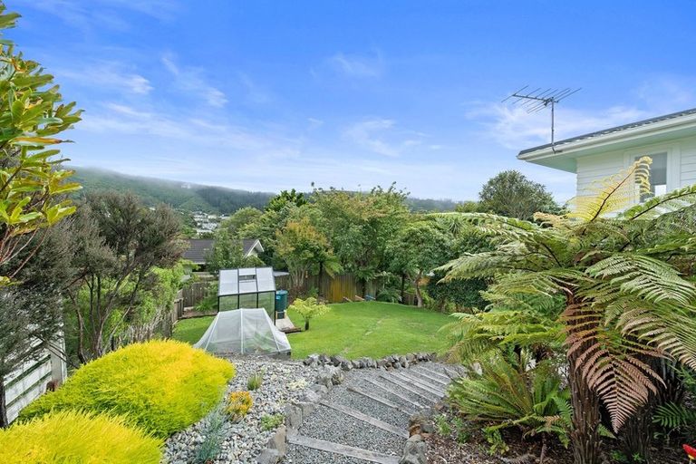 Photo of property in 53 Saint Johns Terrace, Tawa, Wellington, 5028