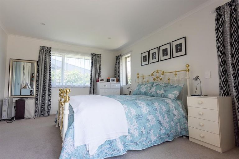 Photo of property in 19 Eric Batchelor Place, Waimate, 7924