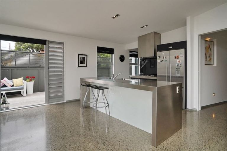 Photo of property in 66 Celia Street, Redcliffs, Christchurch, 8081