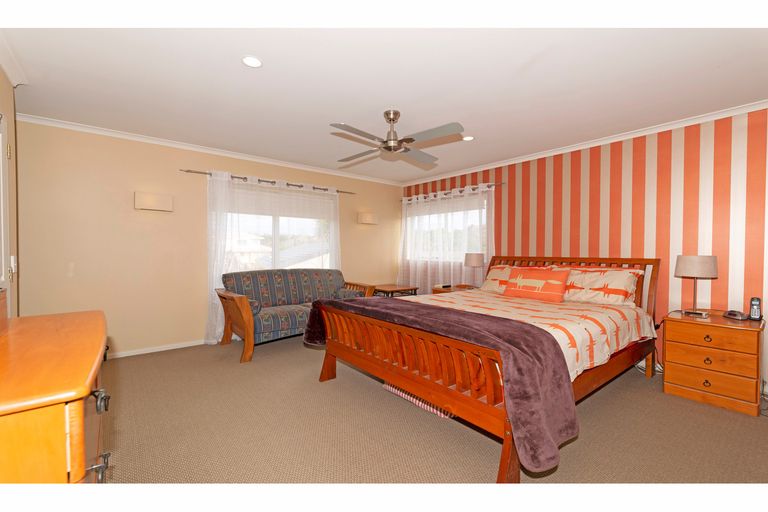 Photo of property in 3 Cognac Place, Henderson, Auckland, 0612