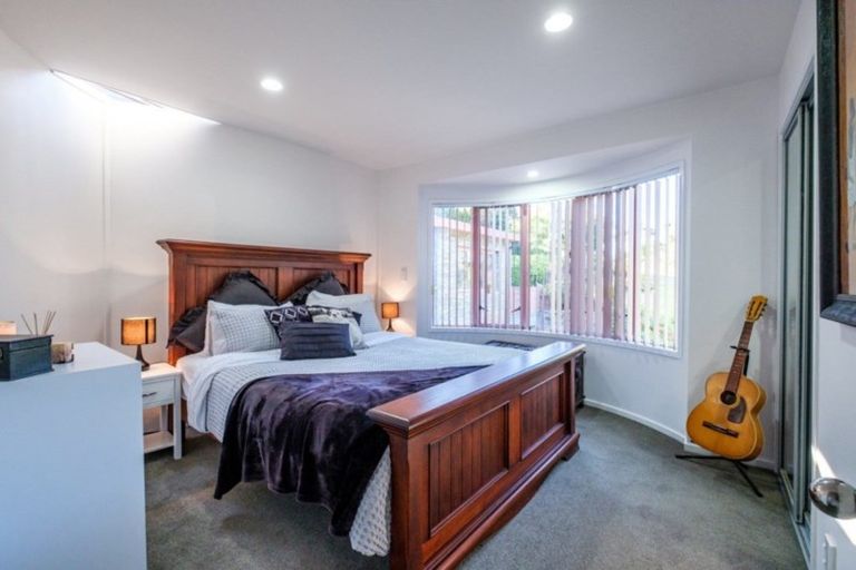 Photo of property in 39 Upper Harbour Drive, Greenhithe, Auckland, 0632