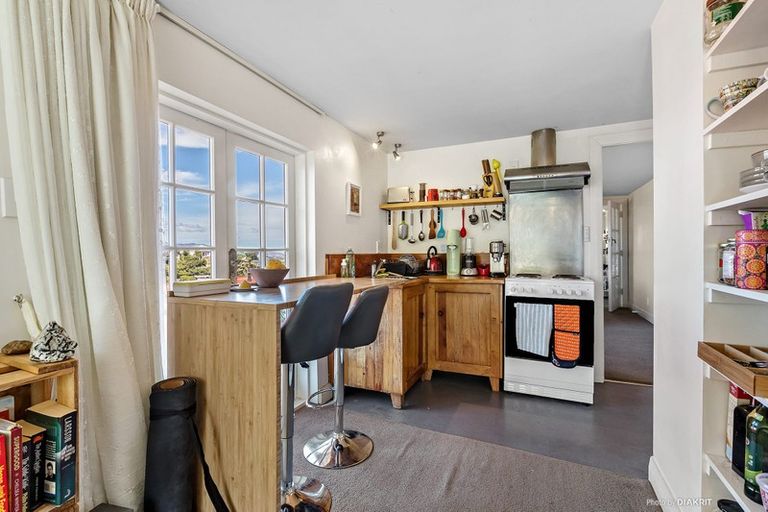 Photo of property in 9 Thorby Street, Northland, Wellington, 6012