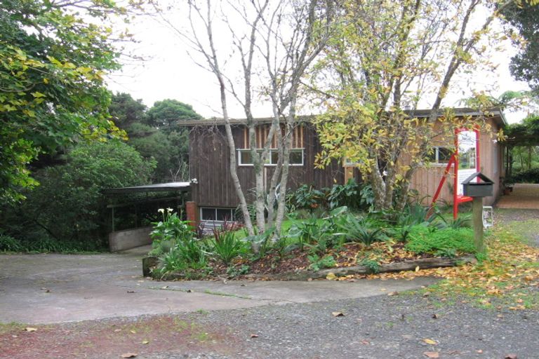 Photo of property in 17 Marae Road, Greenhithe, Auckland, 0632