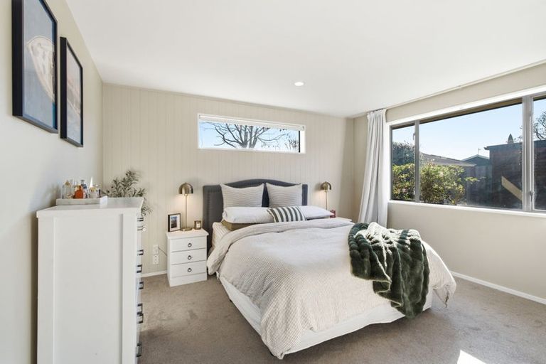 Photo of property in 3/118a Sawyers Arms Road, Northcote, Christchurch, 8052
