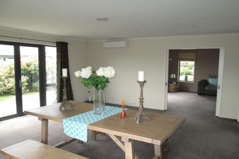 Photo of property in 44 Overbury Crescent, Rolleston, 7614