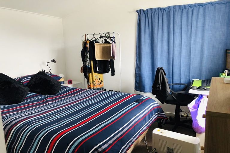 Photo of property in 2 Finlayson Avenue, Clendon Park, Auckland, 2103