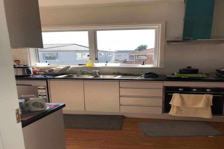 Photo of property in 43 Bradbury Road, Botany Downs, Auckland, 2010