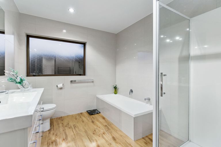 Photo of property in 1a Pelorus Place, Pakuranga, Auckland, 2010