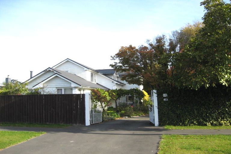 Photo of property in 121 Hamilton Avenue, Ilam, Christchurch, 8041