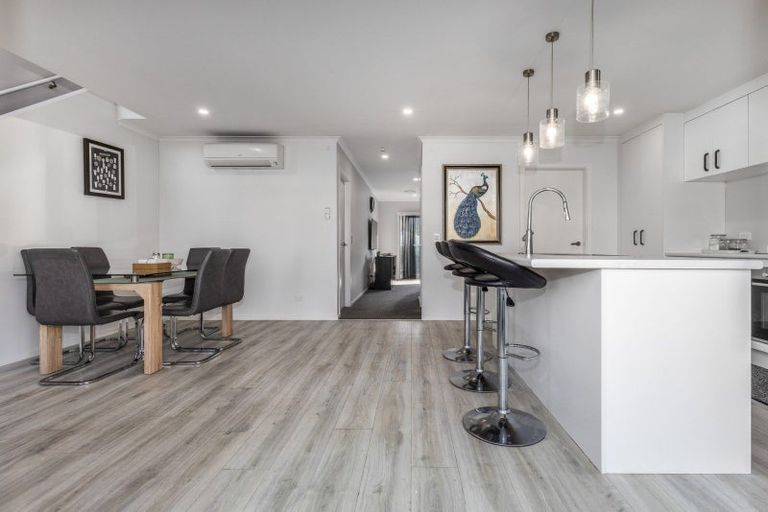 Photo of property in 34 Bluff Road, Kenepuru, Porirua, 5022