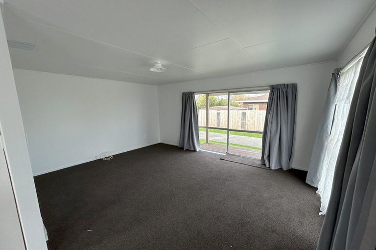 Photo of property in 3a Colonial Place, Kelvin Grove, Palmerston North, 4414