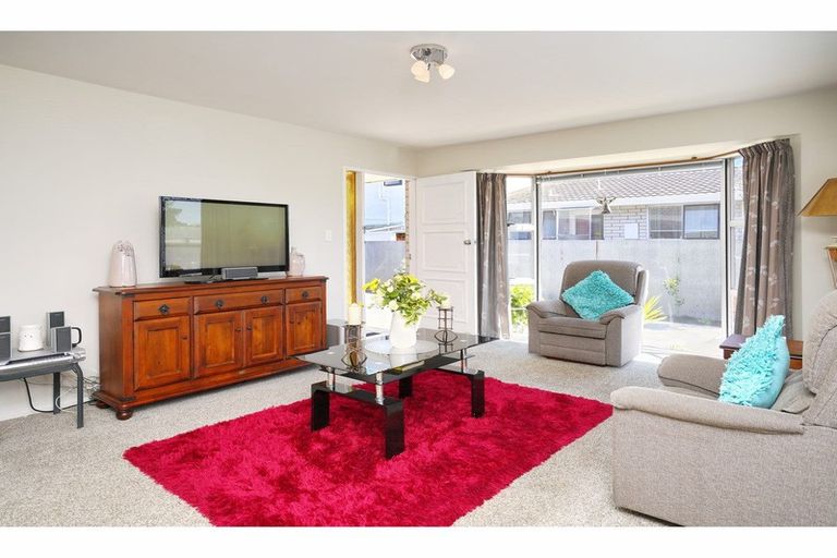Photo of property in 1/31 Northfield Road, Casebrook, Christchurch, 8051