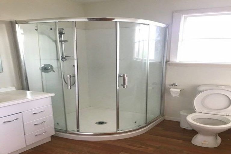 Photo of property in 12 Solway Avenue, Ilam, Christchurch, 8041