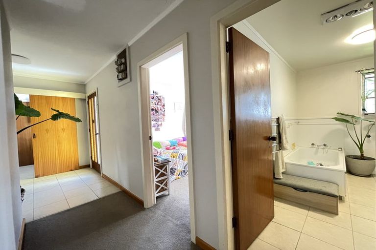 Photo of property in 2/26a Colligan Street, Upper Riccarton, Christchurch, 8041