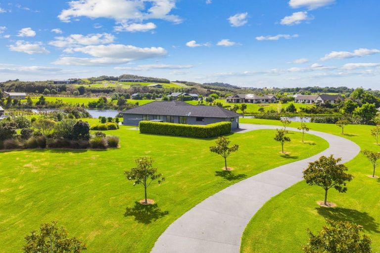 Photo of property in 32 Robert Hastie Drive, Mangawhai, 0573